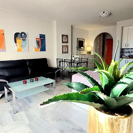 Estudio Pasodoble. Pueblo Evita Apartment Benalmadena